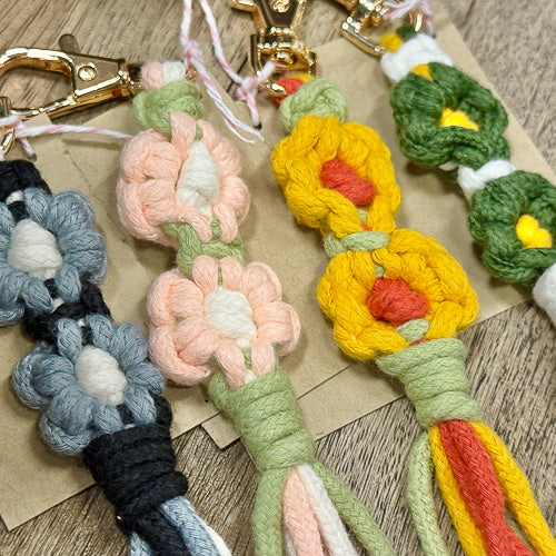 Macrame Daisy Clip