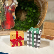 Christmas Gifts Salt And Pepper Shakers