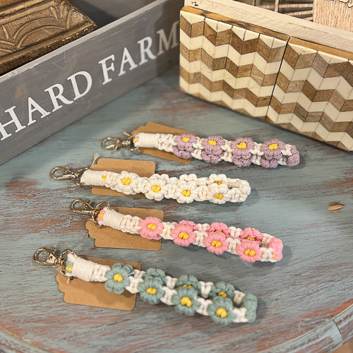 Daisy Braided Wristlet Keychain