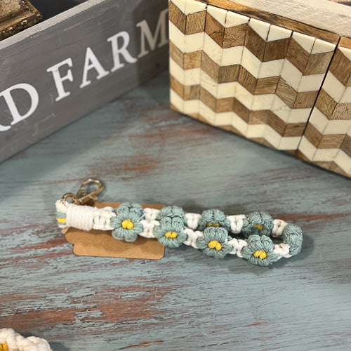 Daisy Braided Wristlet Keychain
