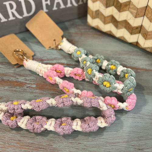 Daisy Braided Wristlet Keychain