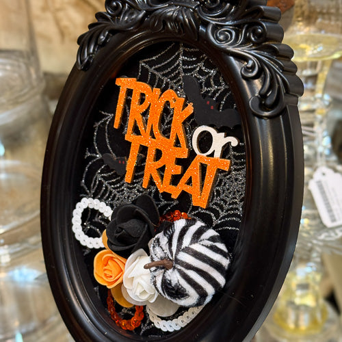 Trick or Treat Frame