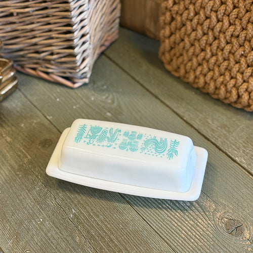 Vintage Pyrex Butterprint Butter Dish