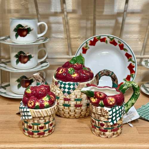 Bushel of Apples Tea Set